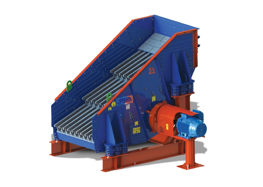 As Grelhas Vibratórias Simplex combinam alimentação e classificação primária, removendo materiais finos antes da britagem e contribuindo para maior eficiência e produtividade do processo.